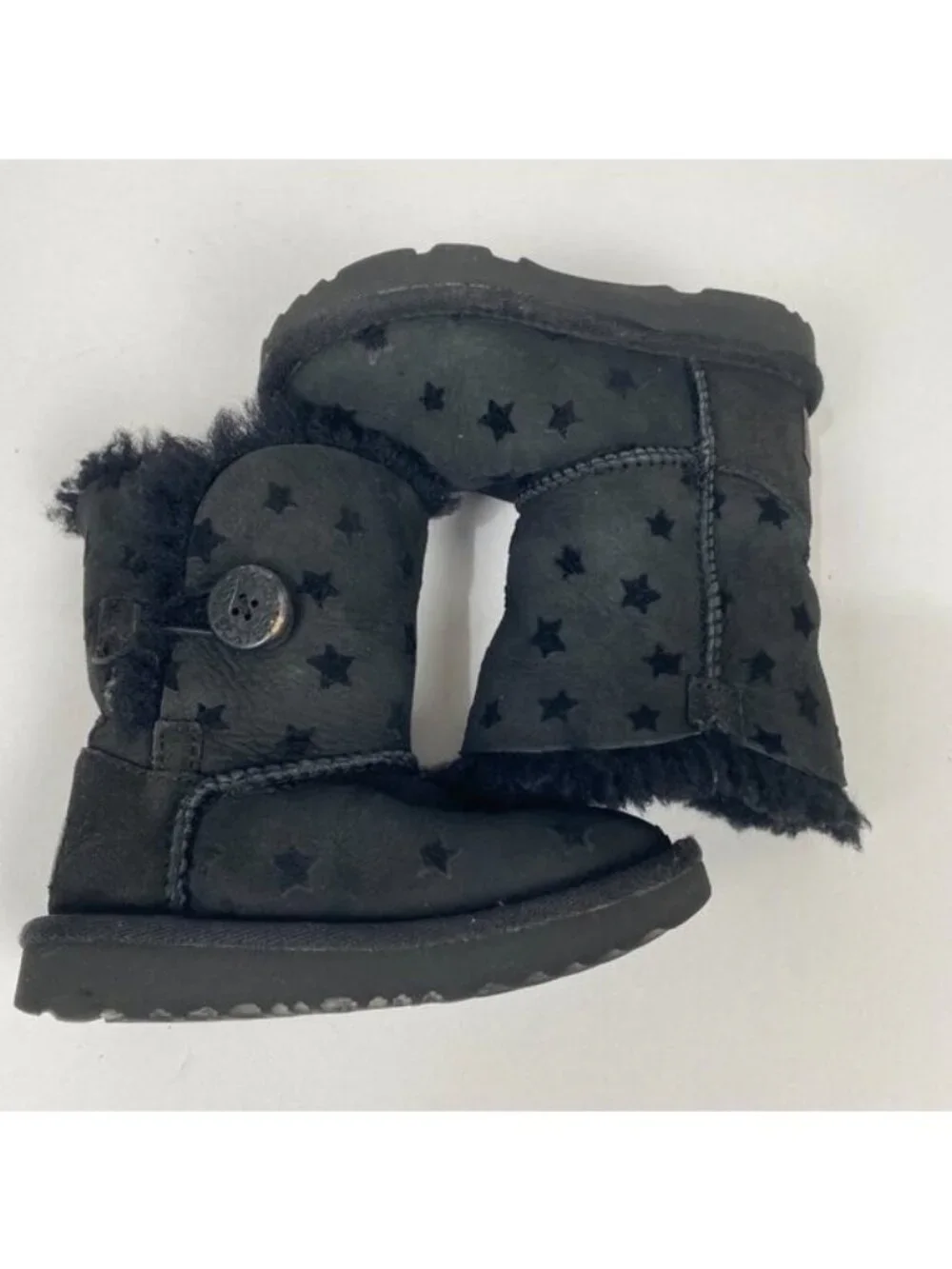 UGG‎ Kid’s Classic Boots Black Star Pattern Size 8 Girls Winter Snow Comfort